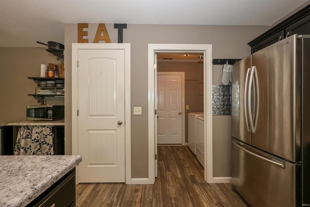 9376 Falcon Way, New Haven, IN 46774