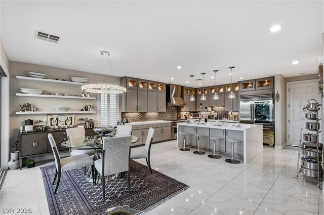 10721 Capesthorne Way, Las Vegas, NV 89135