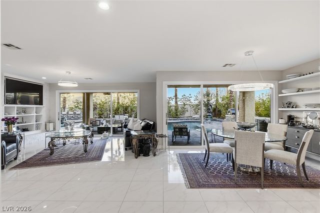10721 Capesthorne Way, Las Vegas, NV 89135
