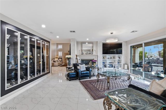 10721 Capesthorne Way, Las Vegas, NV 89135