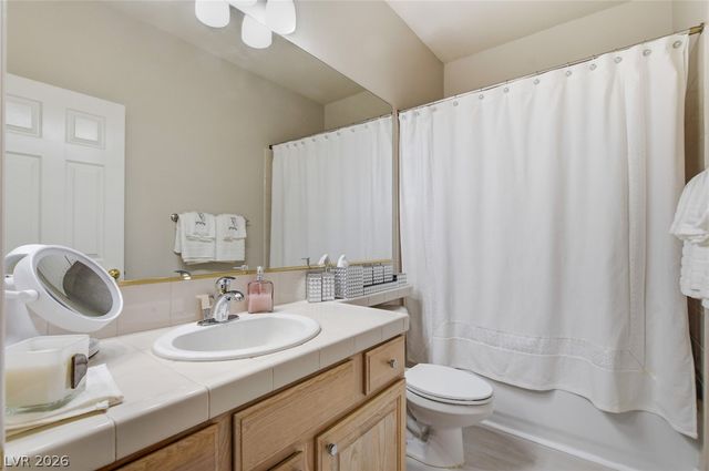 10721 Capesthorne Way, Las Vegas, NV 89135