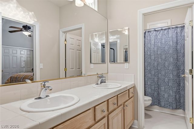 10721 Capesthorne Way, Las Vegas, NV 89135