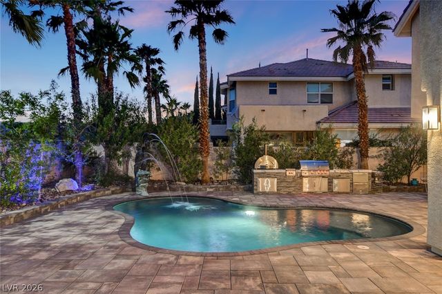 10721 Capesthorne Way, Las Vegas, NV 89135