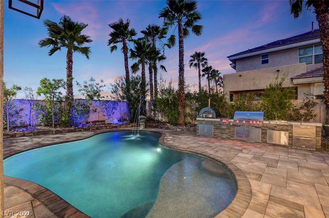 10721 Capesthorne Way, Las Vegas, NV 89135