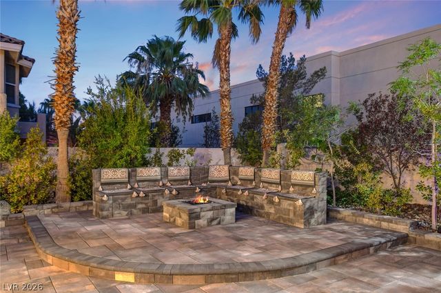 10721 Capesthorne Way, Las Vegas, NV 89135