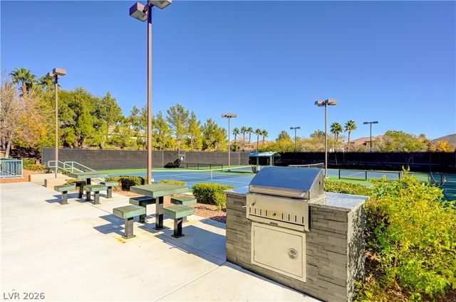 10721 Capesthorne Way, Las Vegas, NV 89135