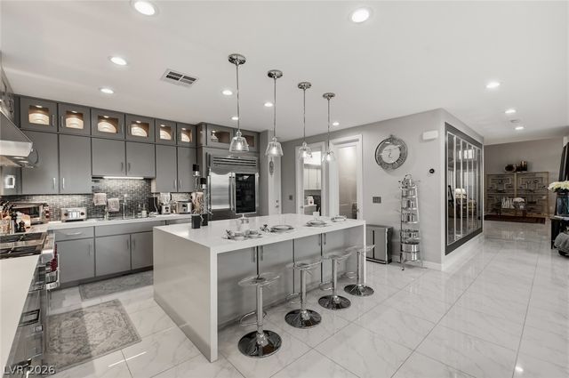10721 Capesthorne Way, Las Vegas, NV 89135