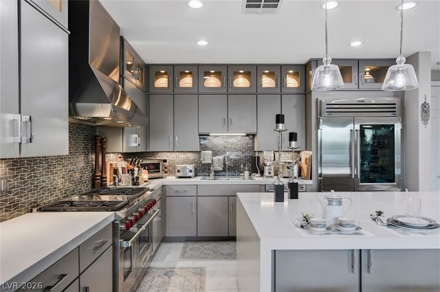 10721 Capesthorne Way, Las Vegas, NV 89135