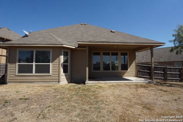 3903 Pease Park, Converse, TX 78109