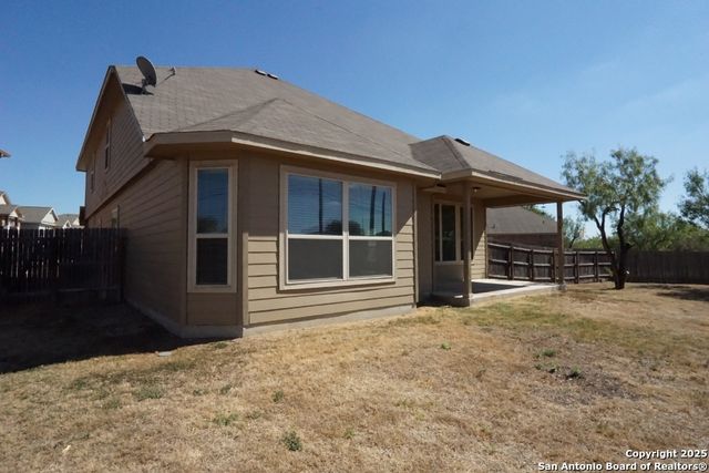 3903 Pease Park, Converse, TX 78109