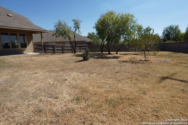 3903 Pease Park, Converse, TX 78109