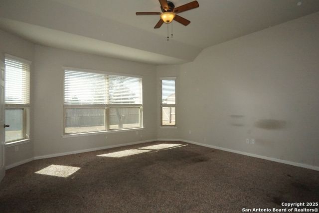 3903 Pease Park, Converse, TX 78109