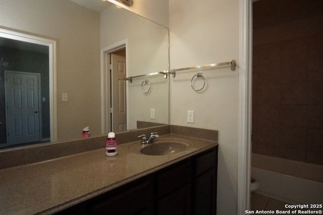 3903 Pease Park, Converse, TX 78109