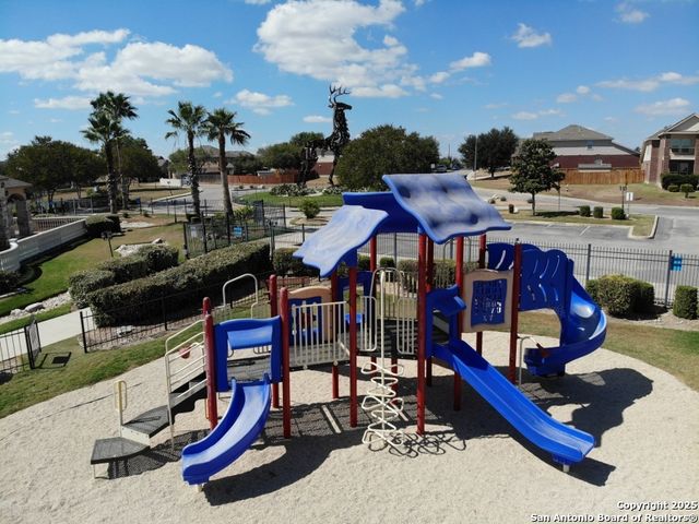 3903 Pease Park, Converse, TX 78109