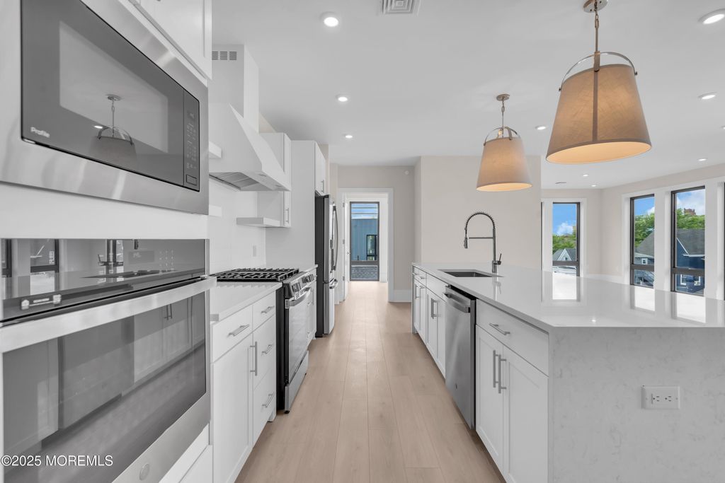 218 3rd Avenue, 305, Asbury Park, NJ 07712