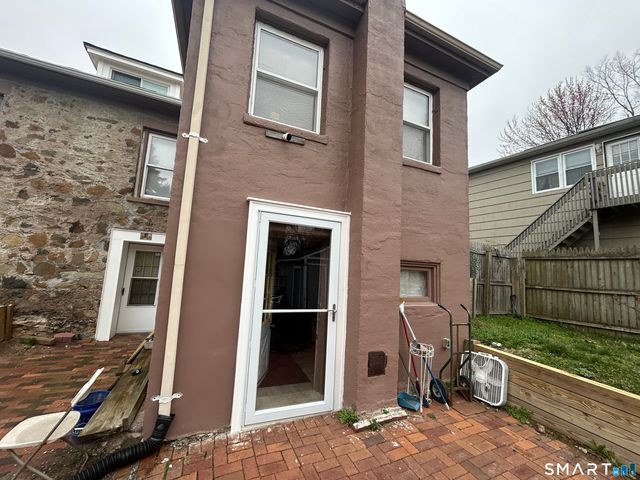35 Overlook Street, West Haven, CT 06516