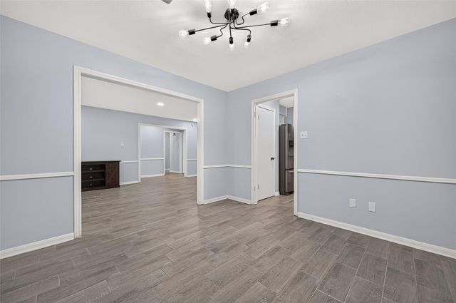 8215 Schaffer Ln, Houston, TX 77070