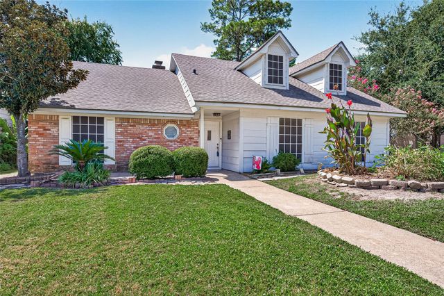 8215 Schaffer Ln, Houston, TX 77070