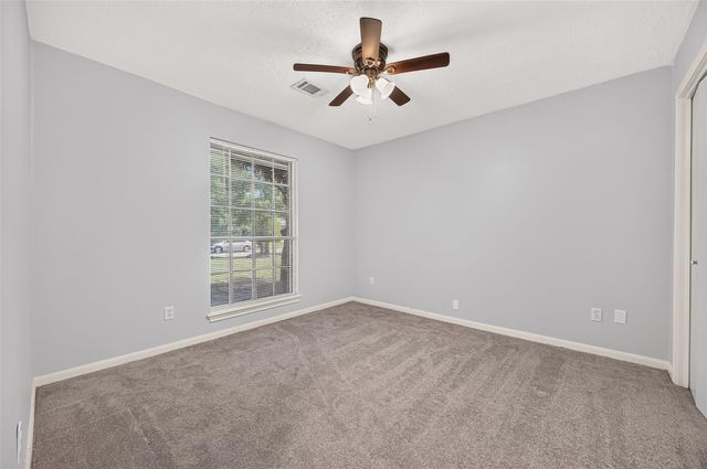 8215 Schaffer Ln, Houston, TX 77070