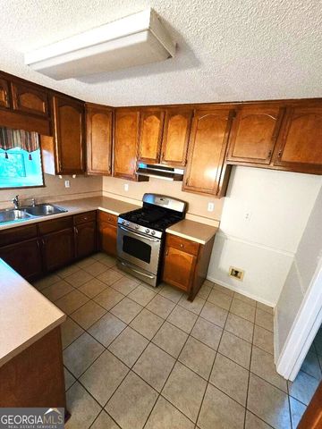 536 HORSESHOE Circle, Stockbridge, GA 30281