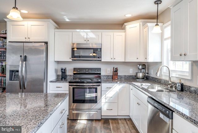 107 EIGHTH ST, Grottoes, VA 24441