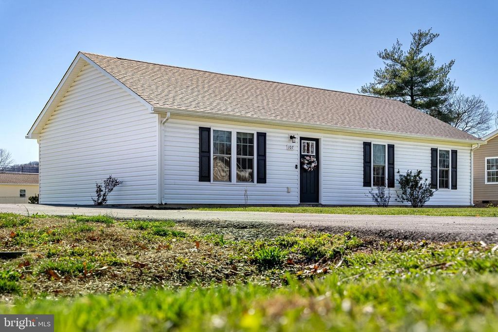 107 EIGHTH ST, Grottoes, VA 24441