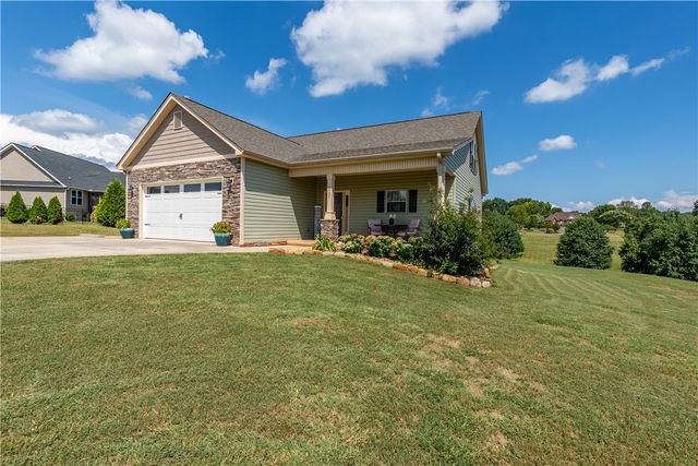 1907 Queen Drive, Walhalla, SC 29691