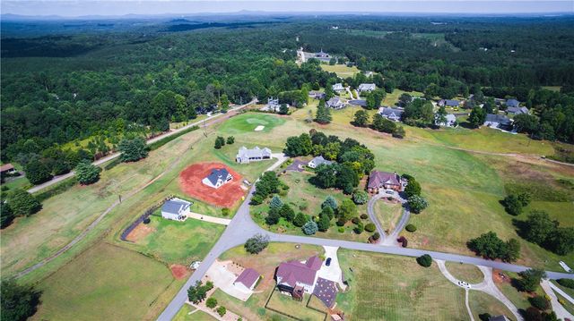 1907 Queen Drive, Walhalla, SC 29691