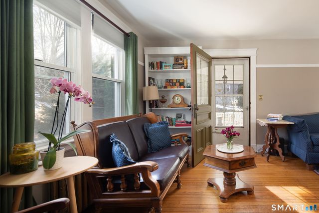 27 Roberts Avenue, Watertown, CT 06795