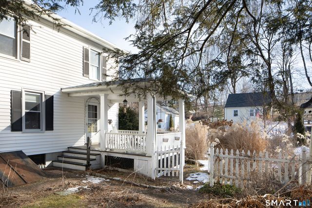 27 Roberts Avenue, Watertown, CT 06795