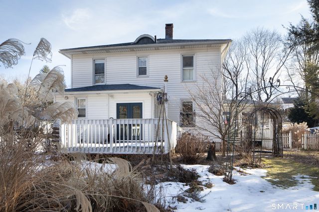 27 Roberts Avenue, Watertown, CT 06795