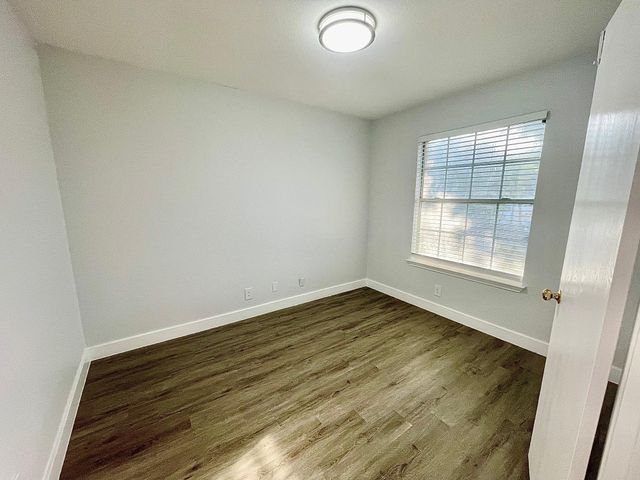 105 David DR, Hutto, TX 78634