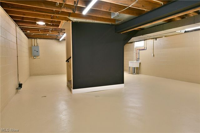 105 Fairview Avenue, Cortland, OH 44410