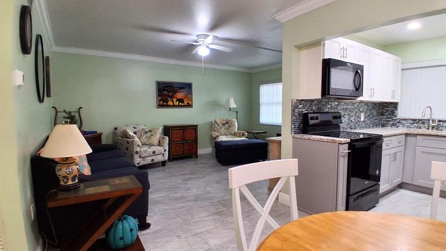 2010 Fillmore Street 303, Hollywood, FL 33020