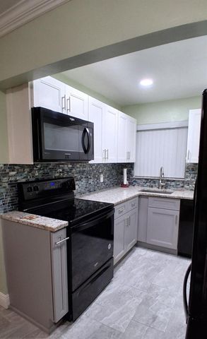 2010 Fillmore Street 303, Hollywood, FL 33020