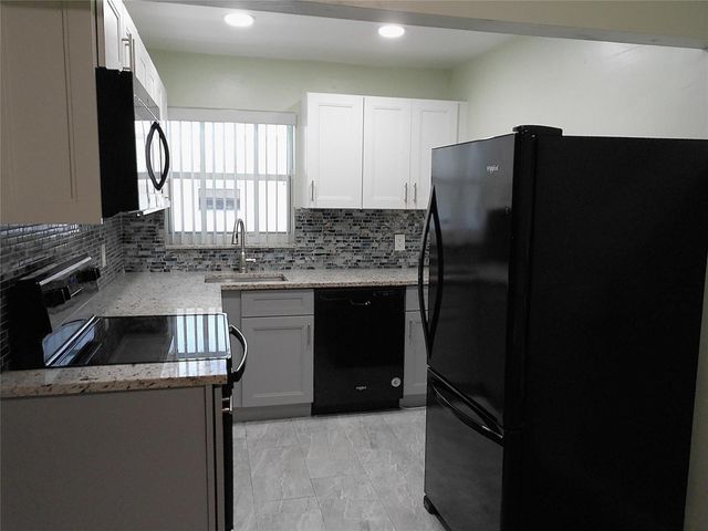 2010 Fillmore Street 303, Hollywood, FL 33020