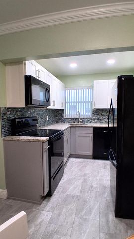 2010 Fillmore Street 303, Hollywood, FL 33020