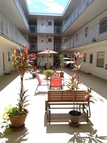 2010 Fillmore Street 303, Hollywood, FL 33020
