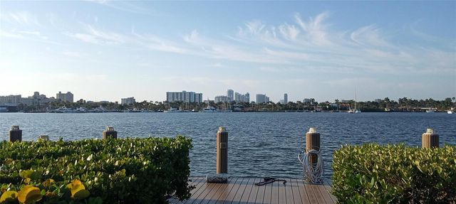 2010 Fillmore Street 303, Hollywood, FL 33020