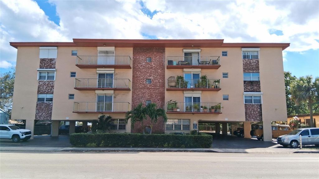 2010 Fillmore Street 303, Hollywood, FL 33020