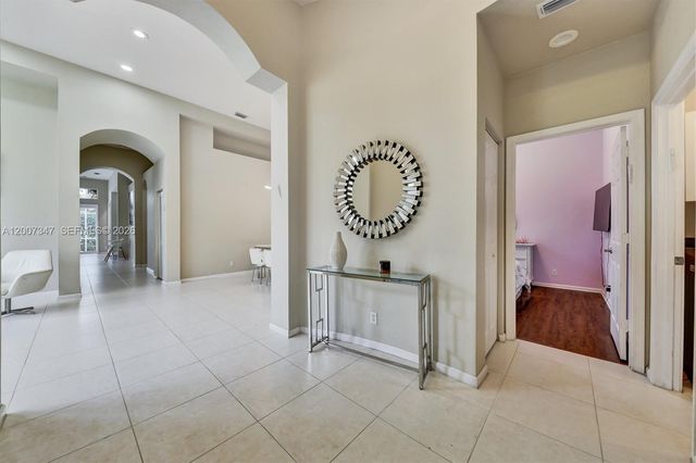 12438 NW 57th Ct, Coral Springs, FL 33076