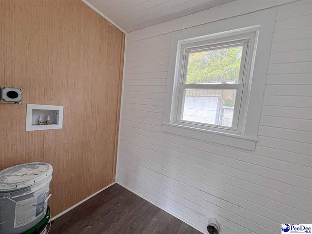 3809 E Effingham HWY, Effingham, SC 29541