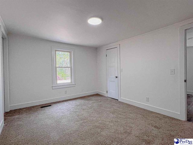 3809 E Effingham HWY, Effingham, SC 29541