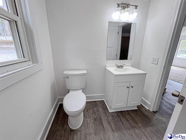 3809 E Effingham HWY, Effingham, SC 29541