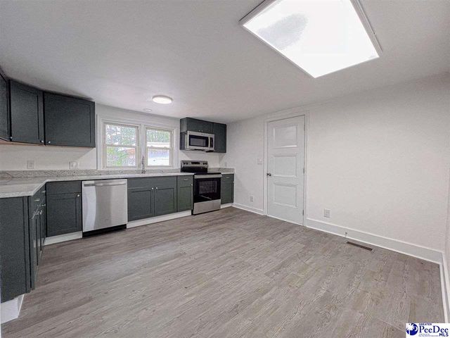 3809 E Effingham HWY, Effingham, SC 29541