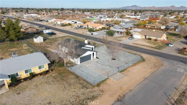 12850 Lakota Rd, Apple Valley, CA 92308