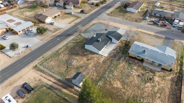 12850 Lakota Rd, Apple Valley, CA 92308