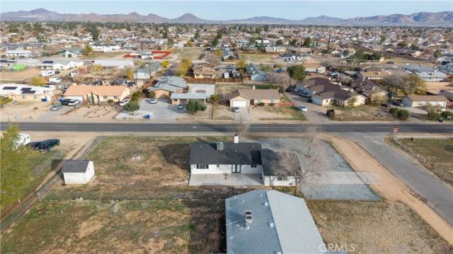 12850 Lakota Rd, Apple Valley, CA 92308