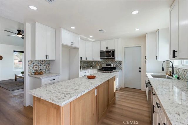 12850 Lakota Rd, Apple Valley, CA 92308