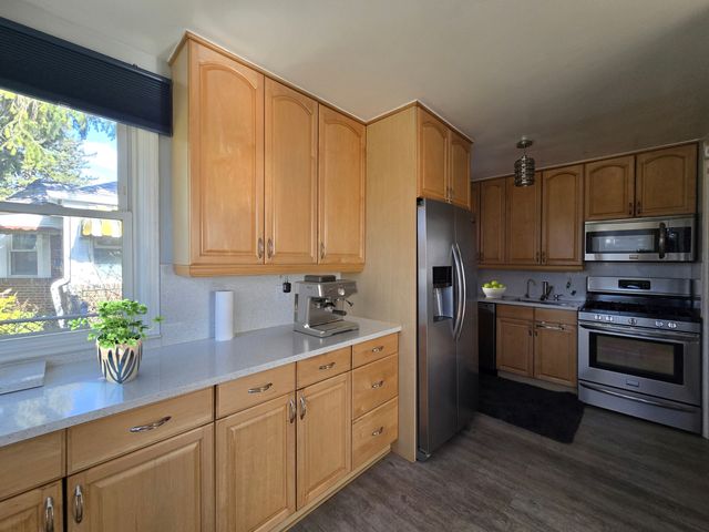 7937 W Barry Avenue, Elmwood Park, IL 60707